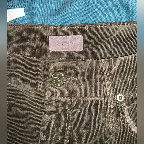 MOTHER The Looker Ankle Chew Corduroy Jeans - Picture 12 of 14